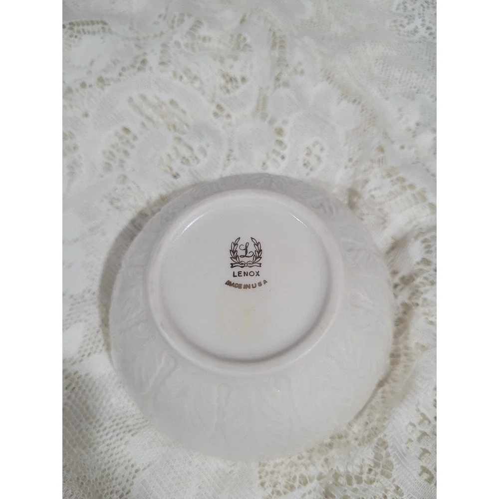 Lenox Leaf/Feather Design Porcelain Candy/Nut Dish Bowl Ivory Gold Christmas